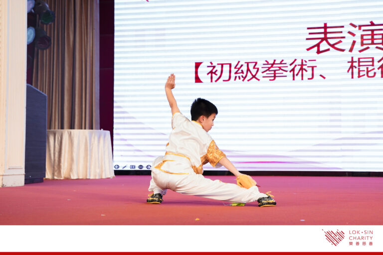 表演 (4)